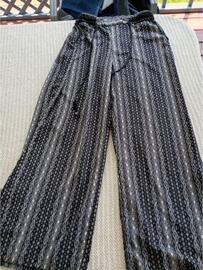 Maurices Black and White Patterned Wide Leg Pants Medium